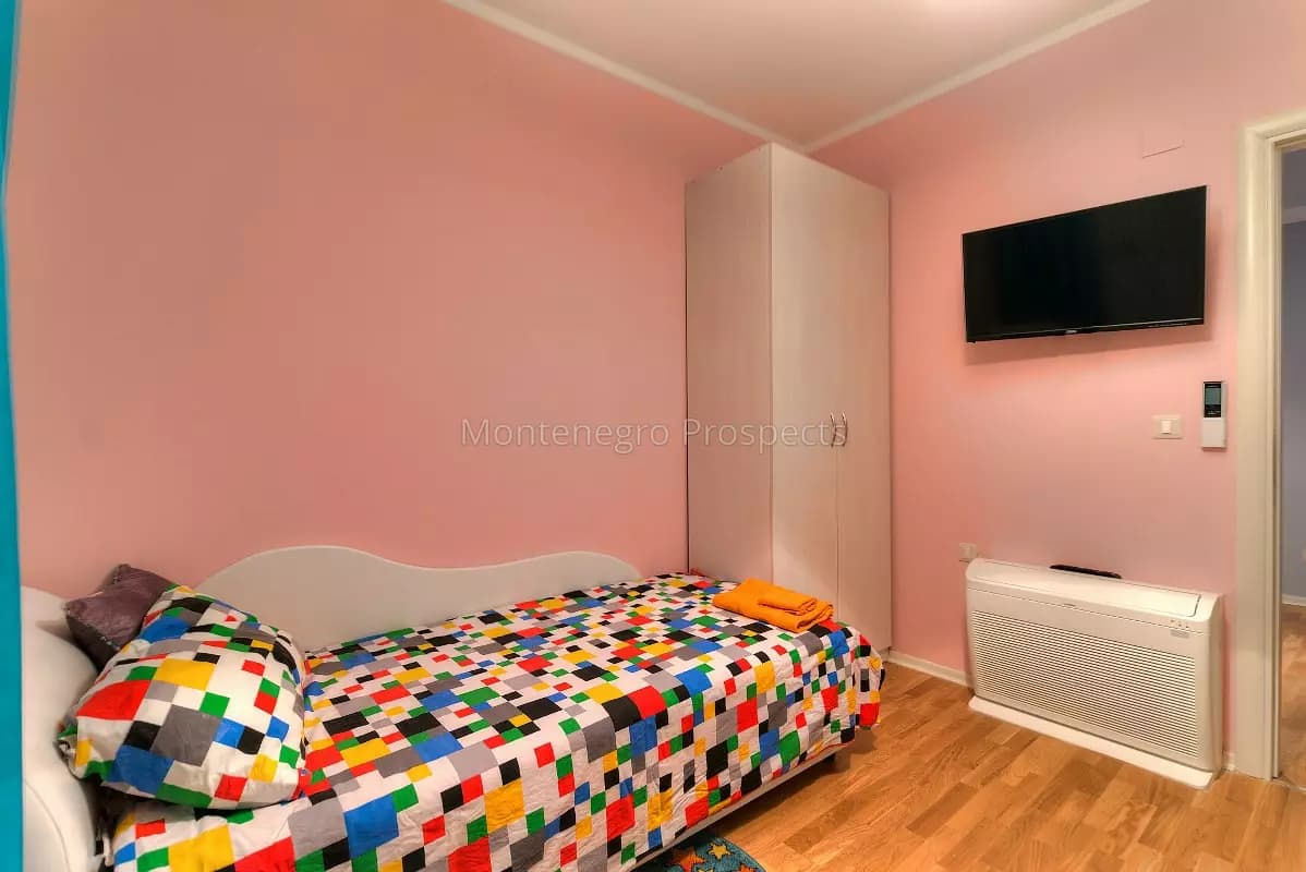 Dupleks sa tri spavaće sobe i pogledom na more, Budva