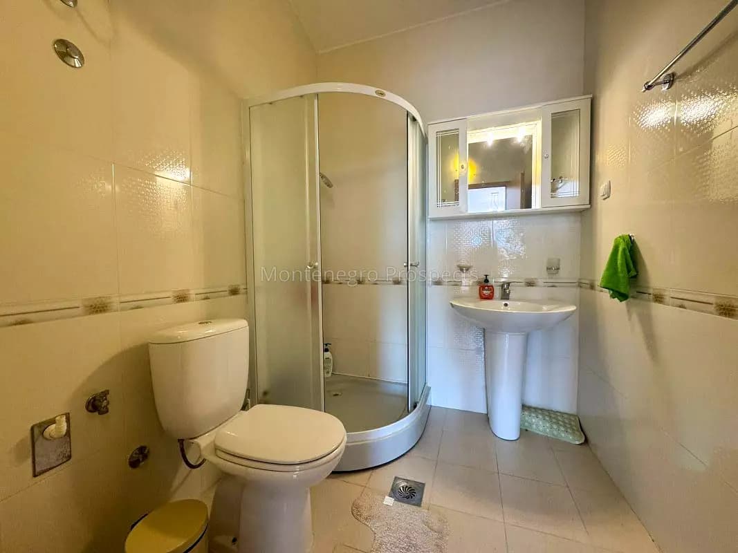 Dupleks stan sa panoramskim pogledom na more – Petrovac