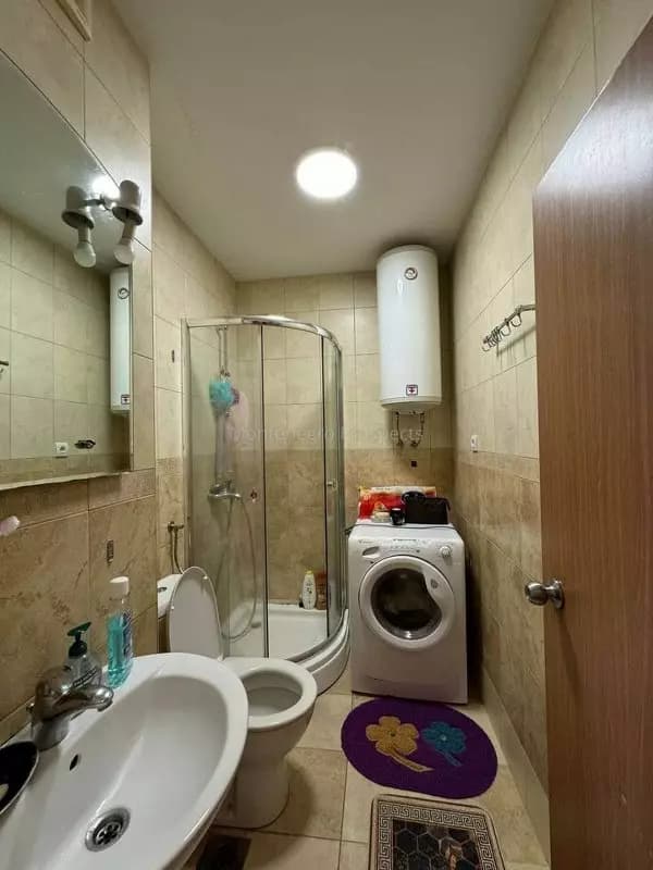 Dvosoban stan na prodaju u zatvorenom klupskom kompleksu u Budvi