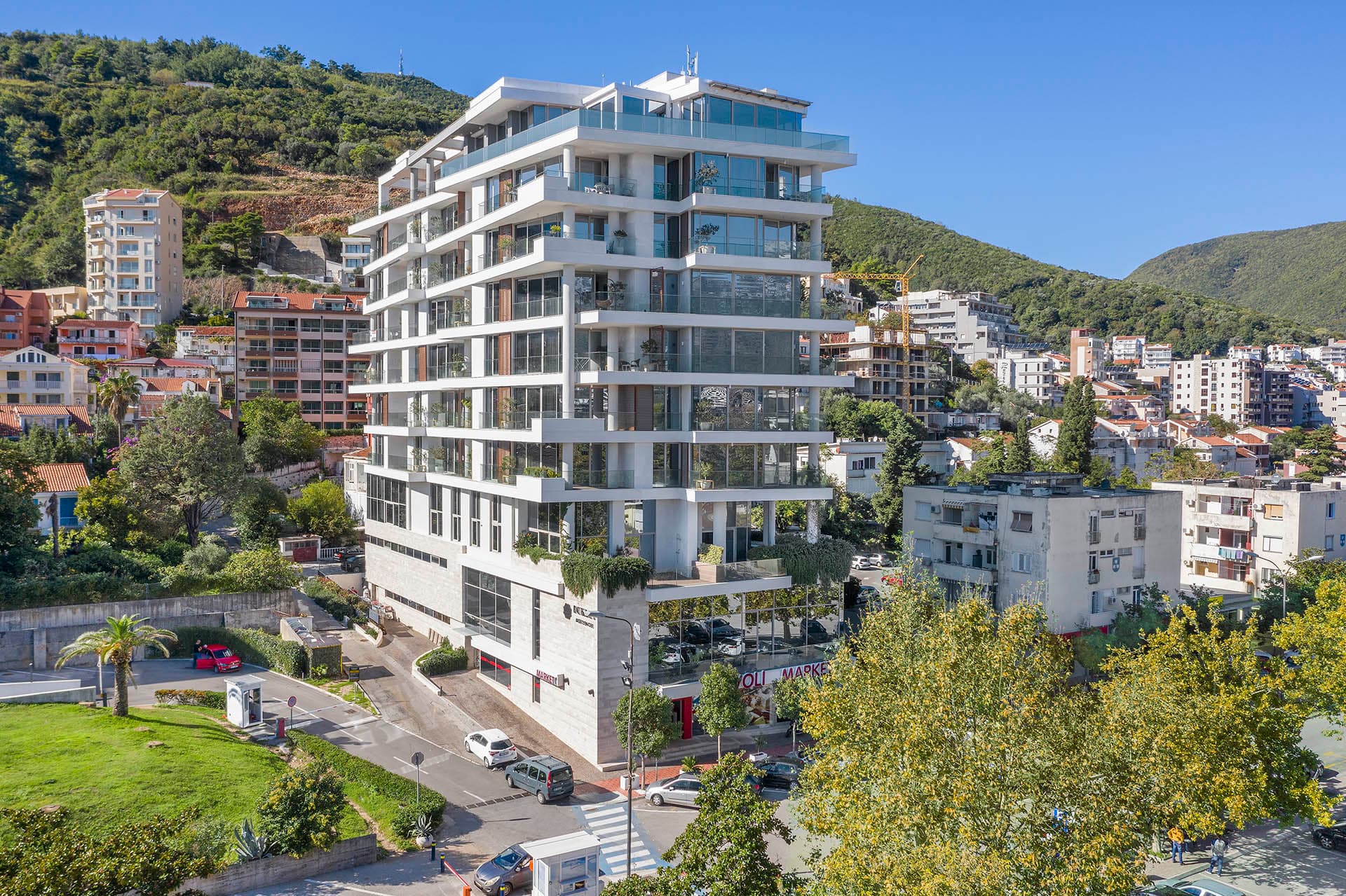 Dvosoban stan u zgradi Dukley Residences, Budva