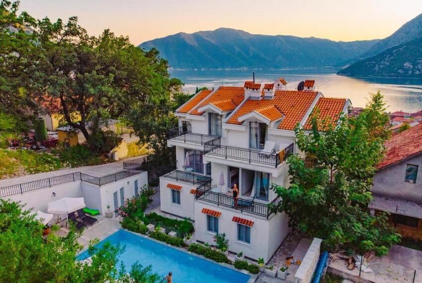Excellent two-bedroom duplex with a beautiful view of the Bay, Risan, Kotor