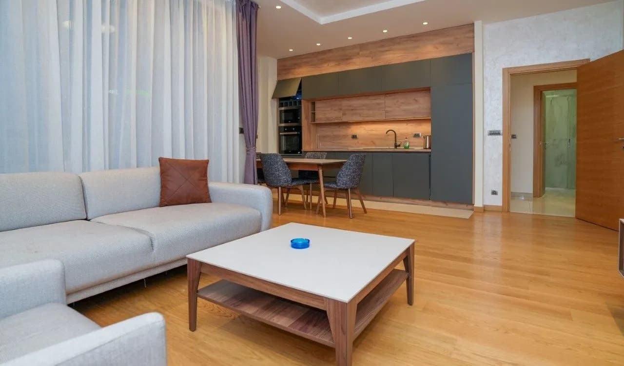 Izdavanje, dvosoban stan, 80m², Preko Morače, Podgorica