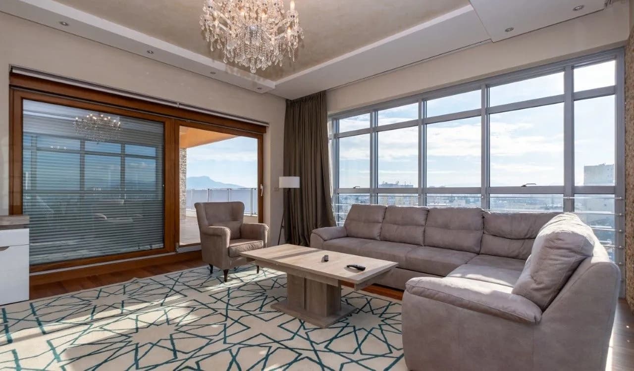 Izdavanje, trosoban stan, 275m², Podgorica, Crna Gora