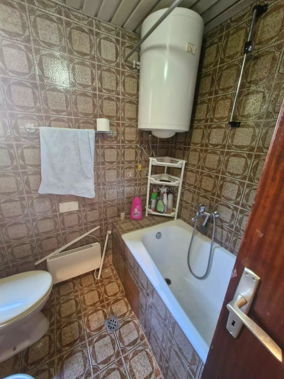 Jednosoban stan na odličnoj lokaciji – 400 m od mora, centar Bara