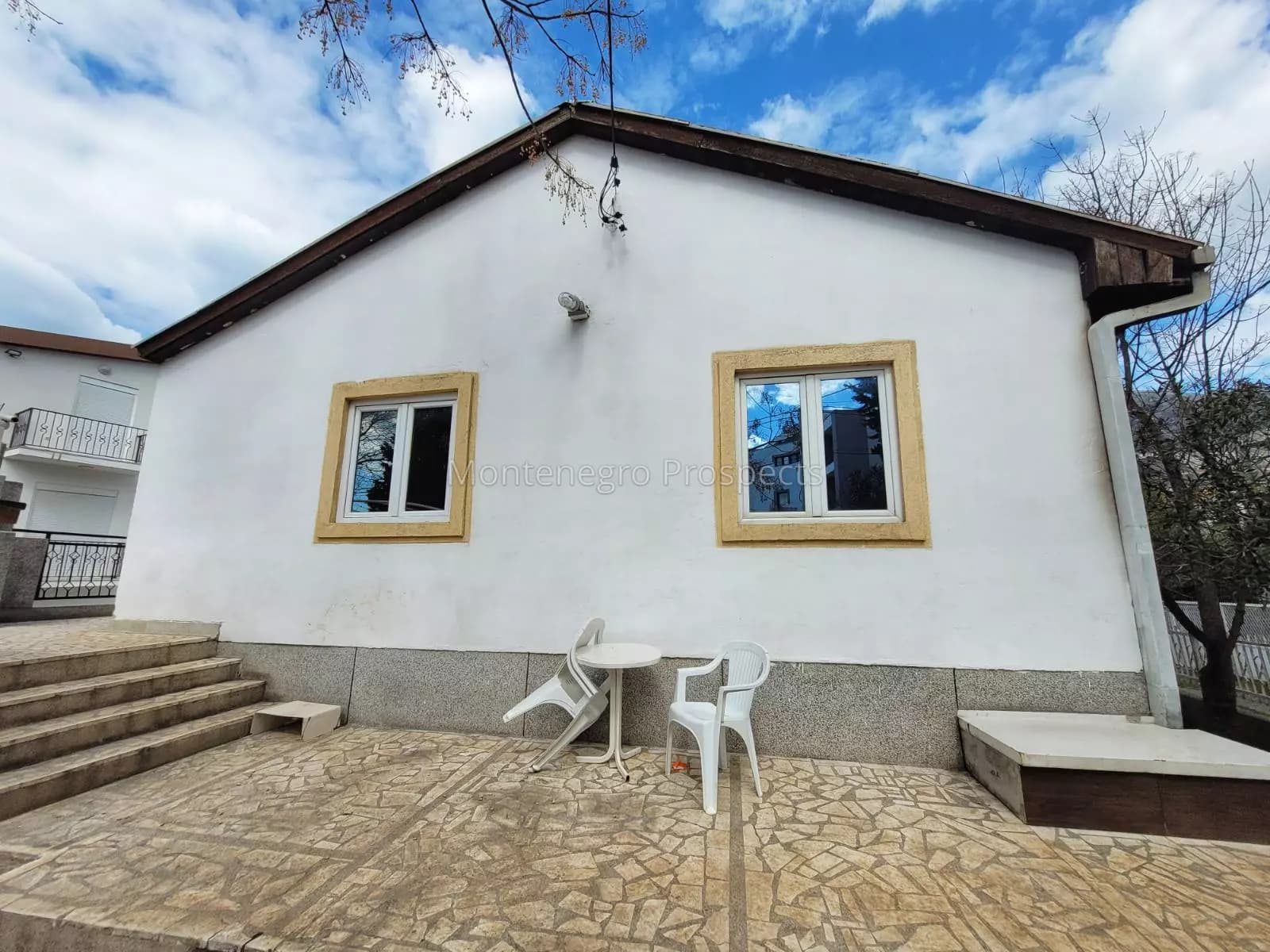 Kuća blizu mora, Dobra Voda, Bar