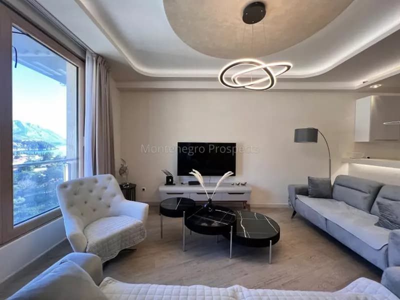 Luksuzan dvosoban stan sa predivnim pogledom na more, Budva