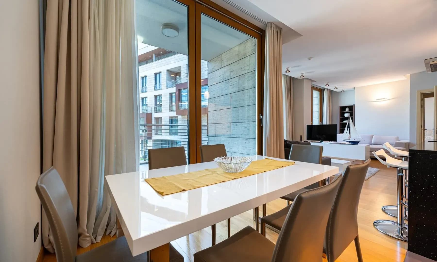 Prodaja, dvosoban stan, 88m², Kod Capital Plaze, Podgorica