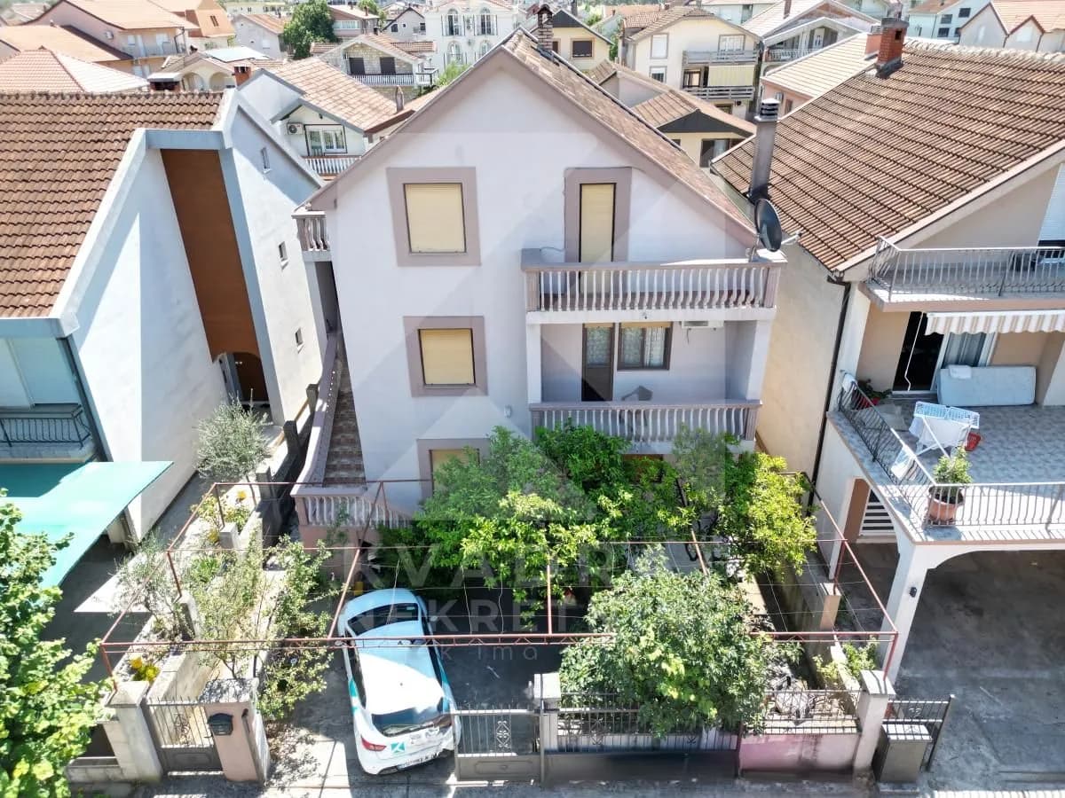 Prodaja, kuća, 101m², Stari Aerodrom, Podgorica