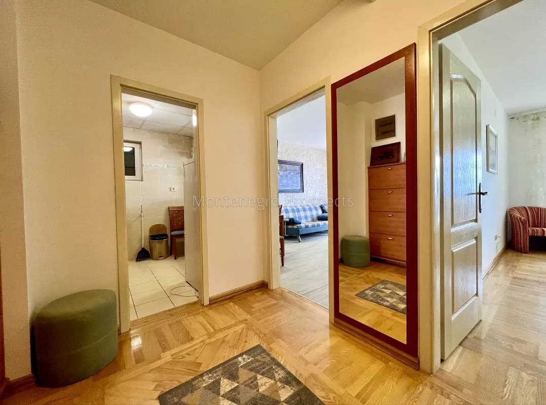 Stan sa pogledom na ostrvo Sveti Stefan