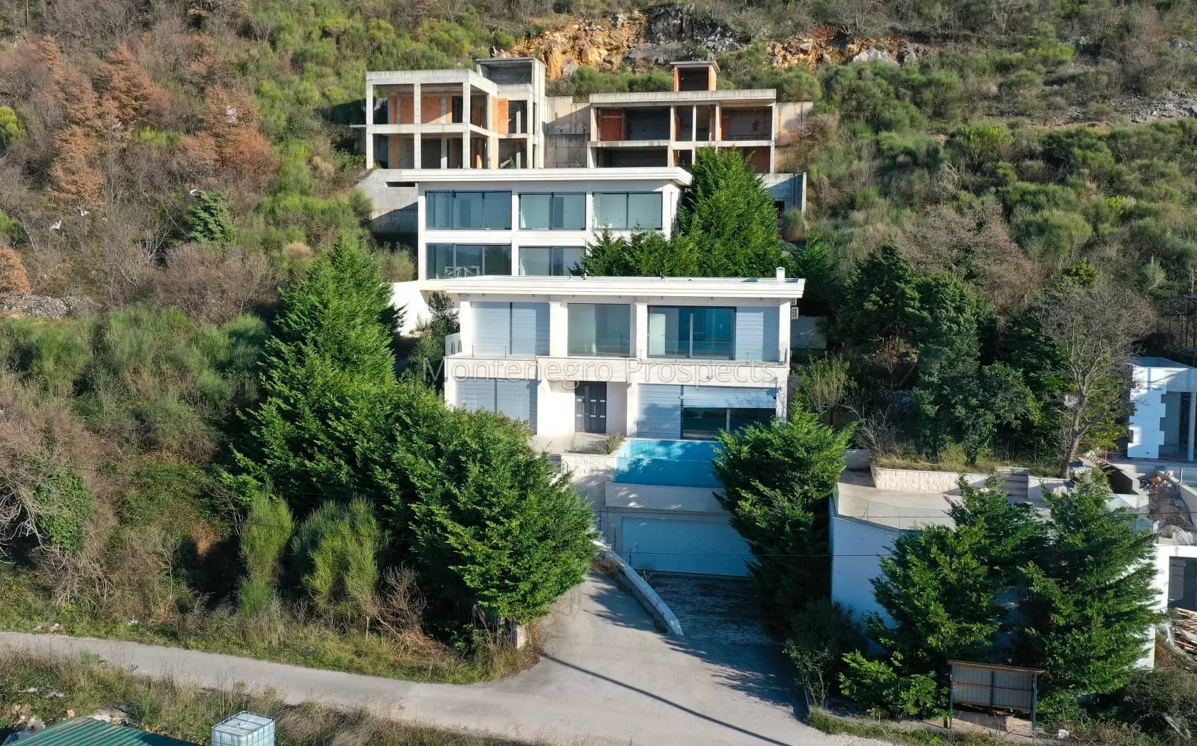 Vila sa bazenom i panoramskim pogledom, Tudorovići